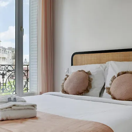 Comfortable Renovated At The Gates Of Paris Apartment